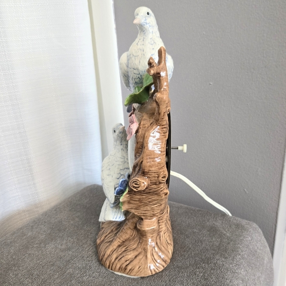 Vtg Eleco Bird Figurine Clock Electric Porcelain Tabletop Floral Tree Trunk - Picture 3 of 12